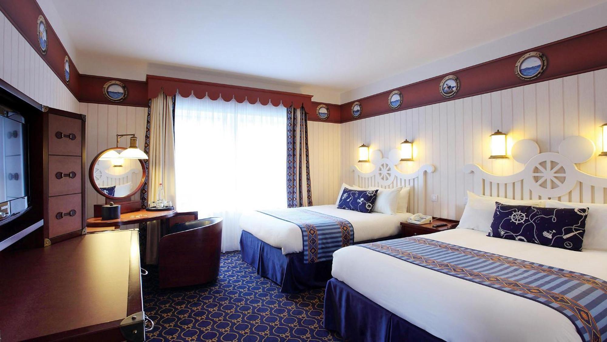 Hotel Newport Bay Club