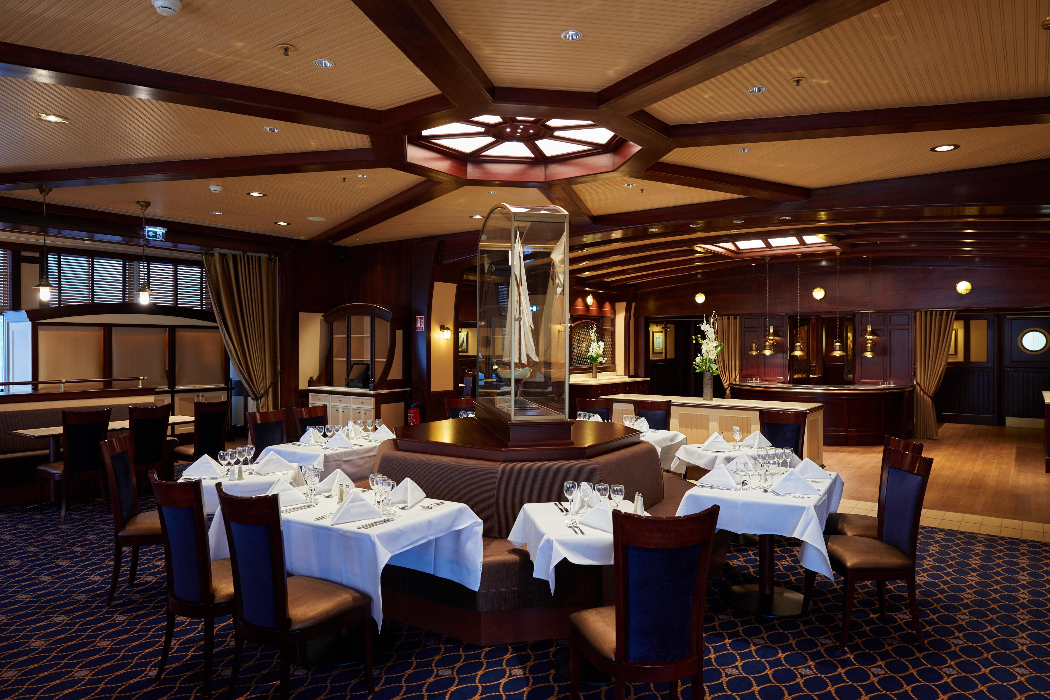 Newport Bay Club Hotel 4*
